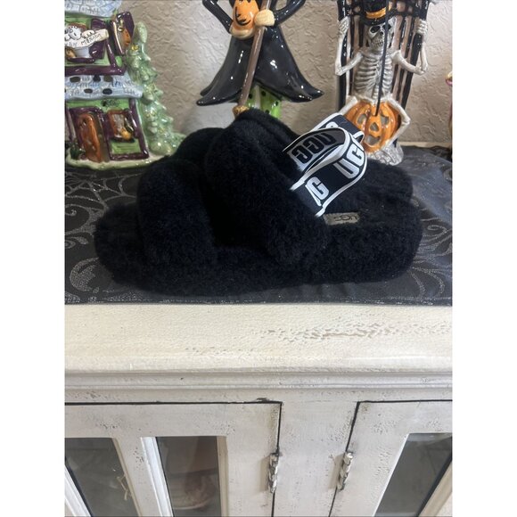 UGG USA Size 8 Yeah Slide Slip On Black White - Picture 2 of 6